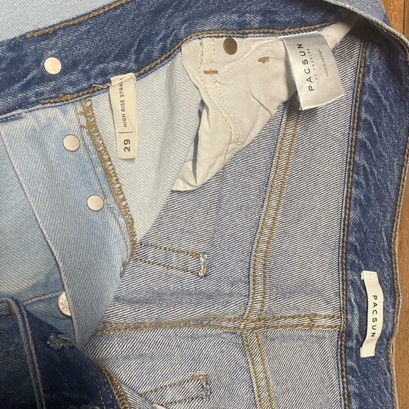 Women’s PacSun High Rise Straight Jeans - Picture 5 of 5